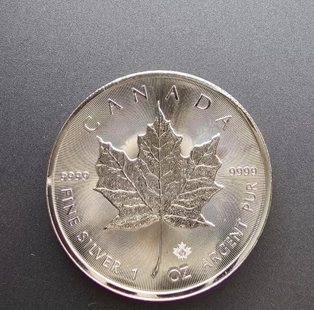 2018 1 oz Canadian .9999 silver maple leaf coin bu. 3