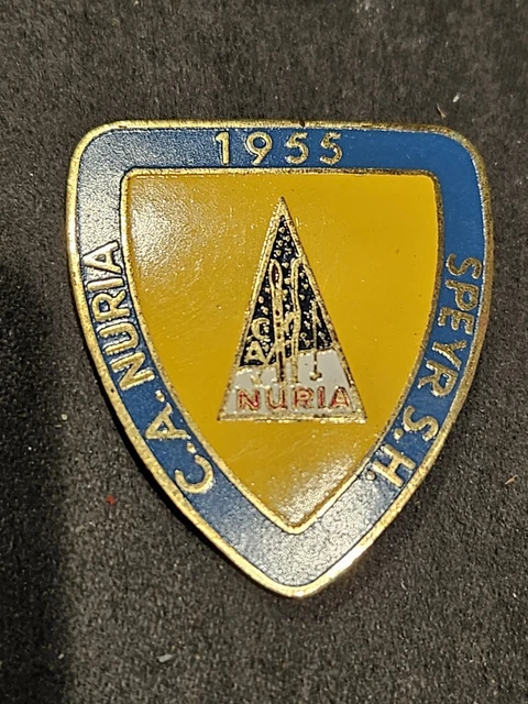 Signe de la CAF Club Alpin Français comme vu dans Chamonix, Haute-Savoie, France Photo Stock - Alamy