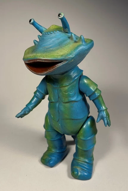 ORIGINAL BULLMARK KANEGON (Ultra Q/Ultraman) kaiju monster vinyl sofubi!