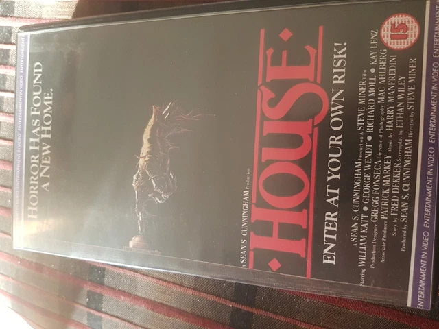 House Vhs Rare Horror film Ex-rental ENTER AT YOUR OWN RISK