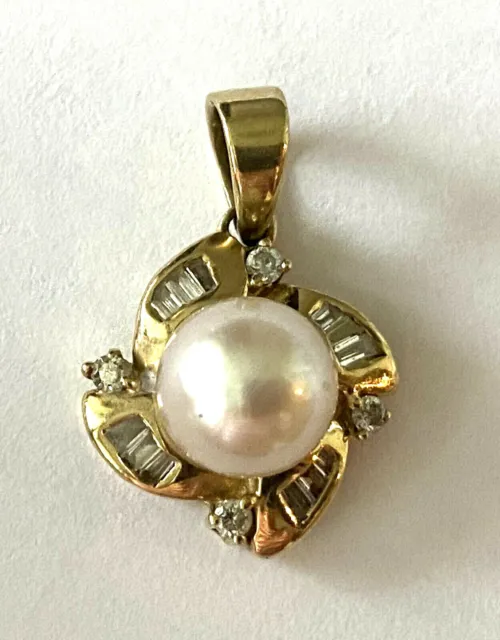 SBT 14K Yellow Gold White Pearl Natural Diamond Classy Ladies Charm Pendant