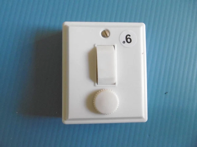 LOT D'appareillage électrique Legrand MISTRAL Et Atlantis - Interrupteurs, Prises - Occasion