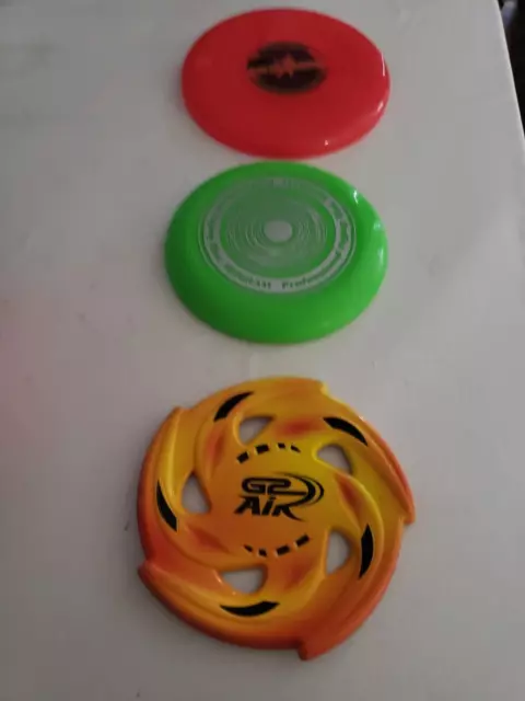 Lot Of 3 vintage Frisbees:  2 plastic 180 gram, gs air, skimmer