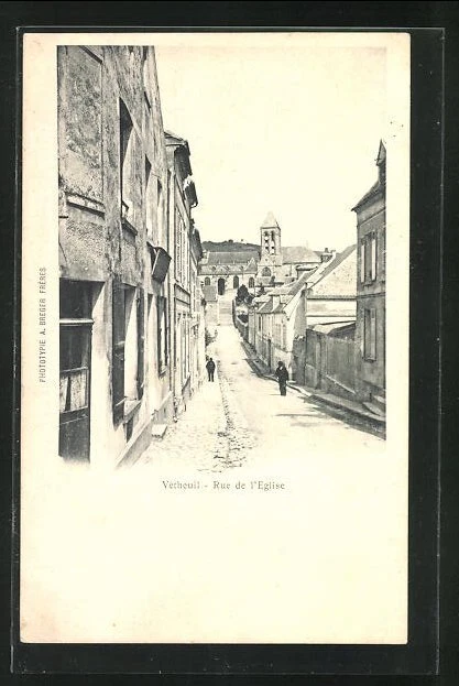 CPA Vetheuil, Rue de l´Eglise, vue de la rue 1906