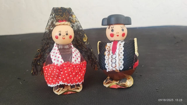 Miniature liquor bottles vintage