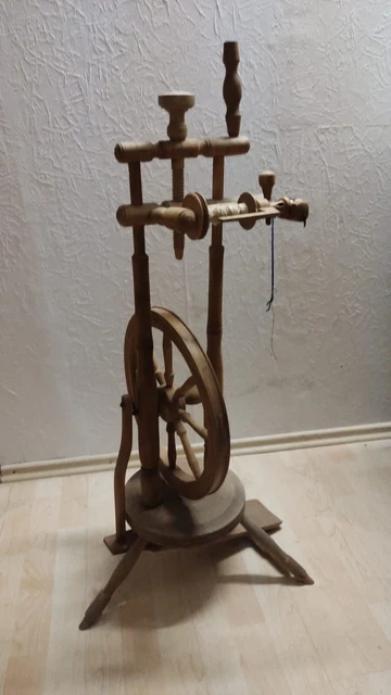 altes  Spinnrad schön ..... aus Nachlass