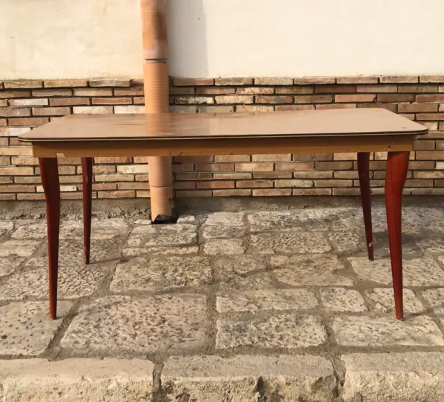 vecchio tavolo da salone cucina in legno e formica anni 60 modernariato vintage