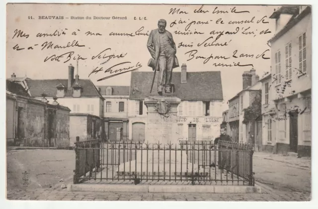 BEAUVAIS - Oise - CPA 60 - la Place et la statue du docteur Ernest Gérard