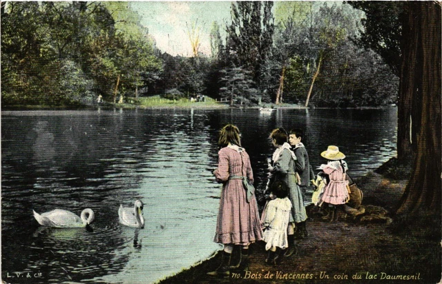 CPA PARIS 12e-Bois de Vincennes-Un coin du Lac Daumesnil (322738)
