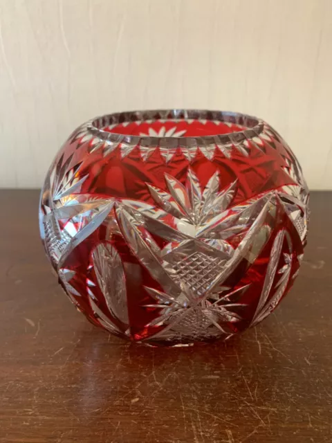 Vase boule en cristal de Saint Louis