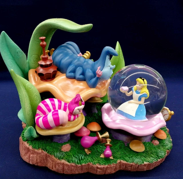 Snow globe with music box Model No. Alice in Wonderland DISNEY Snow globe with music box Model No. Alice in Wonderland DISNEY