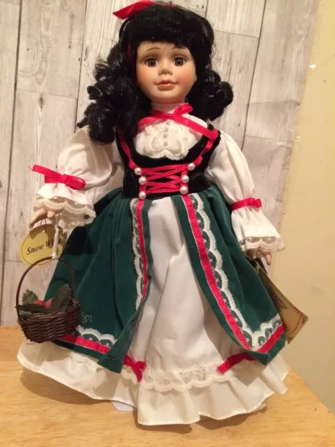 PORCELAIN DOLL REGENCY Fine Arts Special Collectors Edition 16 Snow White Xmas 23.99 PicClick UK