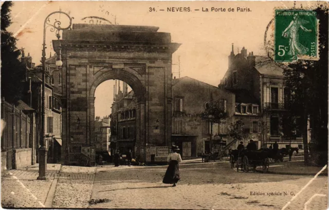 CPA NEVERS - La Porte de Paris (293222)