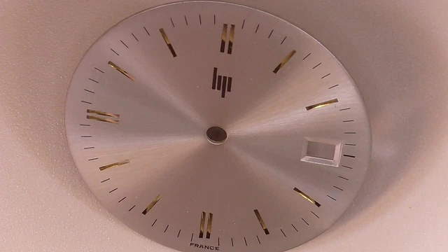 Cadran D'horloge LIP Diamètre 28.40 Mm - Ancien Stock D'atelier, Pièce De Rechange Ou Collection