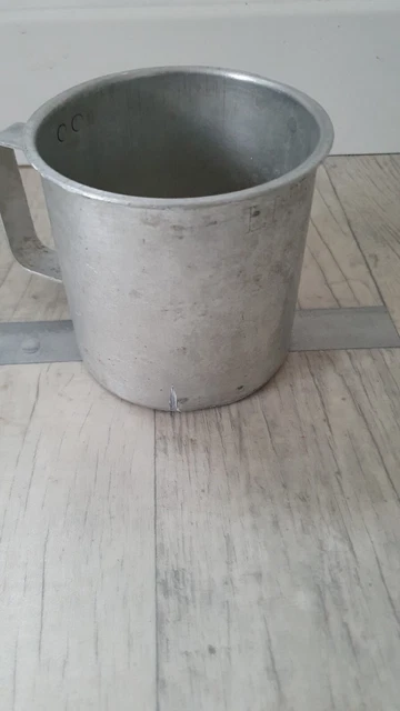 Ancienne Mesure à Lait SEB 1/2 Litre – Aluminium épais, Art Populaire Français Vintage