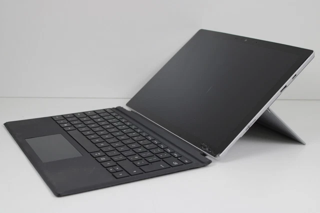 Unieuro sconta il Microsoft Surface Pro da 256 gigabyte fino al 17 Maggio