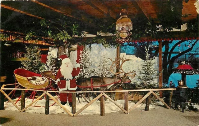 Gurnee IL~Rustic Manor Restaurant~Christmas Interior~Santa Claus~Reindeer~1959