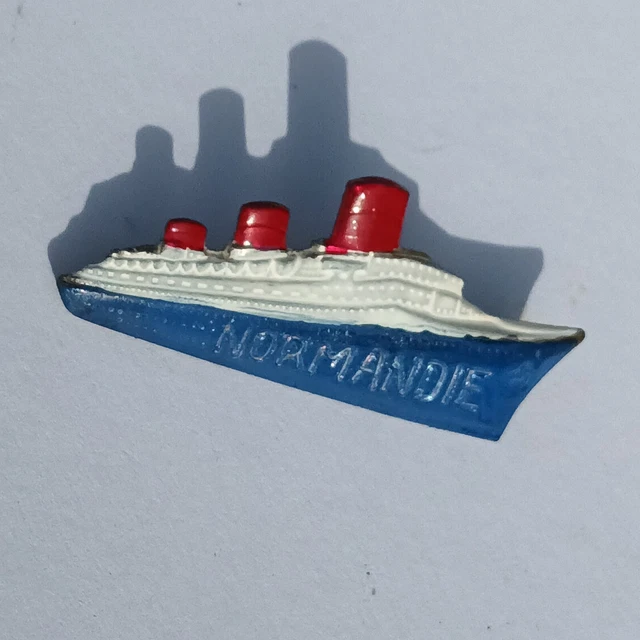 Broche Vintage Paquebot Normandie Isadora Paris - Petit Modèle Blanc En Galalithe