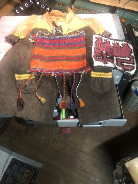 Native American Sioux Bead Decorated Pouch  Bag Coat Mat Indian Western People