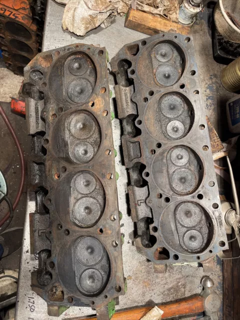 OEM Original Big Block Mopar Cylinder Heads 2206324 Chrysler Dodge Plymouth OEM Original Big Block Mopar Cylinder Heads 2206324 Chrysler Dodge Plymouth