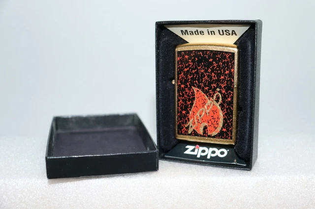 2007 Zippo Retro Flame Gold Dust Street Finish Lighter Sealed in Box
