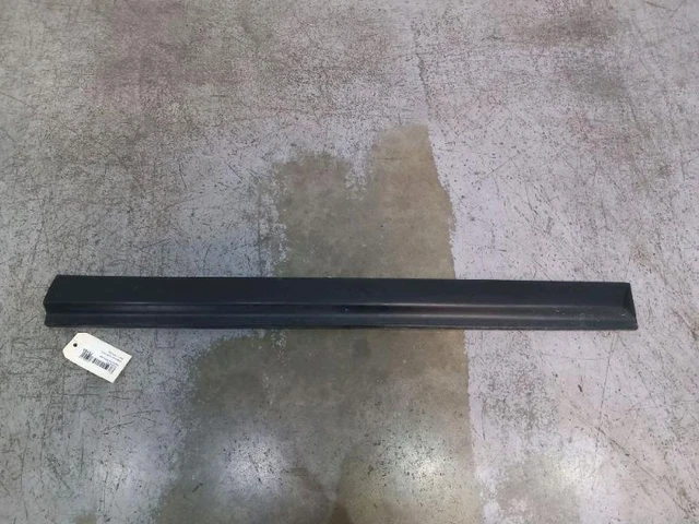 00008545AL STOOTLIJST RECHTS VOOR Citroën C4 Berline (LC/LD) 2005