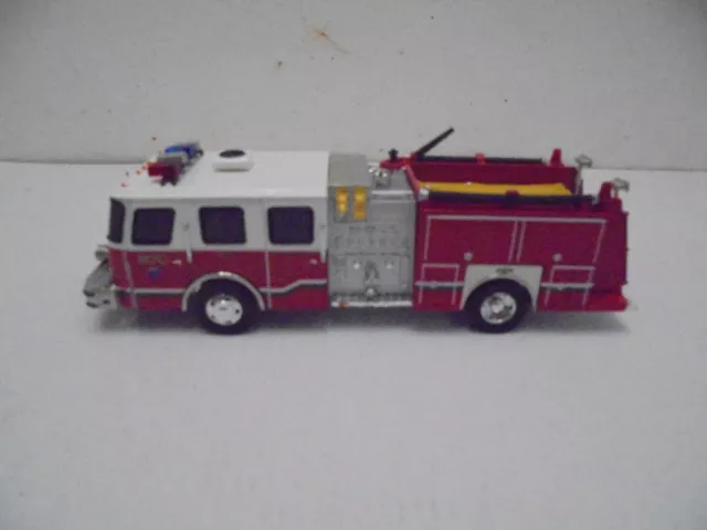 E-One Rescue Fire/Pompiers/Bomberos Sidemount Kansas City 1:50 Corgi 52207