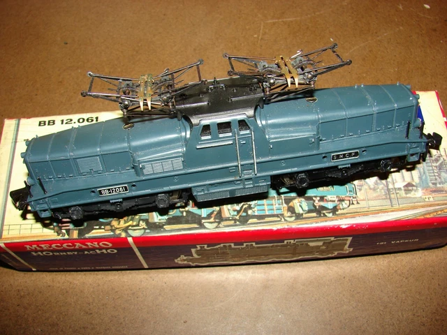 HORNBY LOCOMOTIVE SNCF Bb 8051 Bicolore Echelle 0 - Train Electrique EUR 180,00 - FR