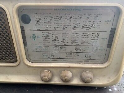 Vintage Anni 1950 Magnadyne RADIO A VALVOLE D’EPOCA  Magnadyne Modello A 16 Si Accende 