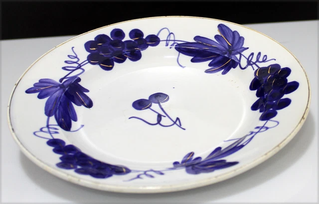 4 Assiettes en porcelaine de Vierzon, Fleurs et dorures, XIXe