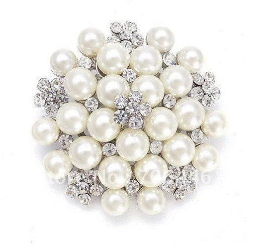 Broche Dorée Et Argentée Sous Forme De Fleur Avec Grosse Perle Blanche Et Strass Vetement Pret A Porter Pret A Porter Femmes P12048 66 246
