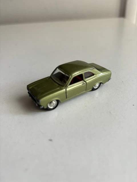 Schuco model 1:66 - Ford Taunus GLX Coupé 838