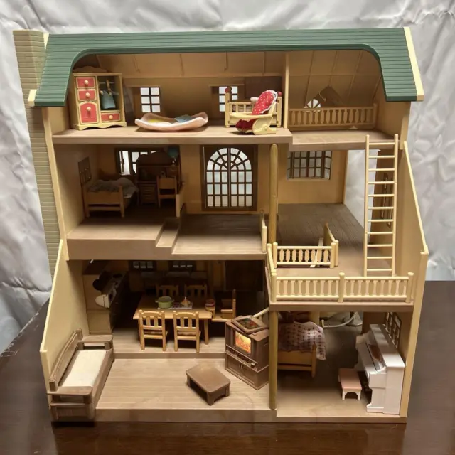Sylvanian Families Wonderful House On The Green Hill Furnished