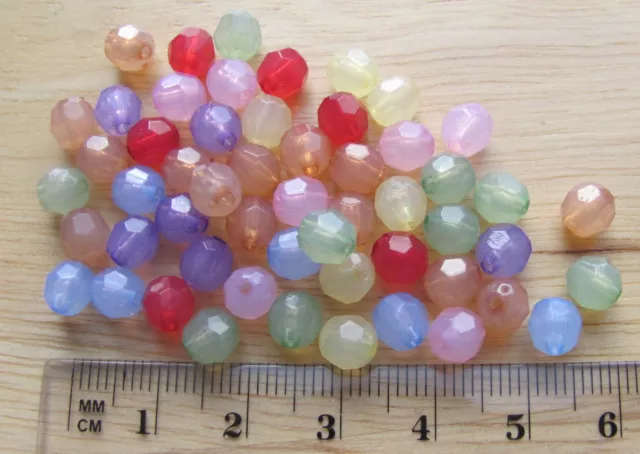 150 6mm ""Opal"" durchscheinend rund facettiert Acryl Kunststoff Perlen Farbe wählen