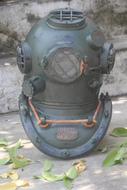 Ancien Plongée Casque Américain Marine Mark V Foncé Mer Divers Helmet
