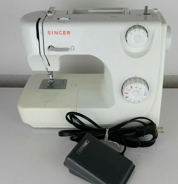 USED SINGER MODEL 8280 Sewing Machine with Pedal Tested/Works Read 60.
