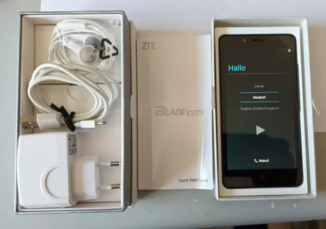 ZTE  Blade V220 - 8GB - Silber (Ohne Simlock) Smartphone