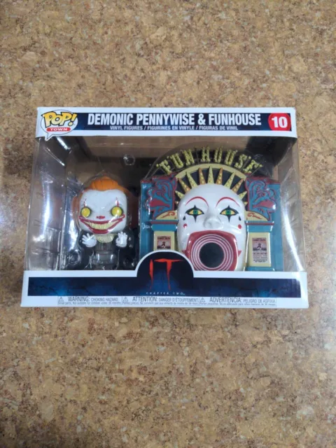 Funko Pop! Town: Demonic Pennywise and Funhouse 10 IT Chapter Two