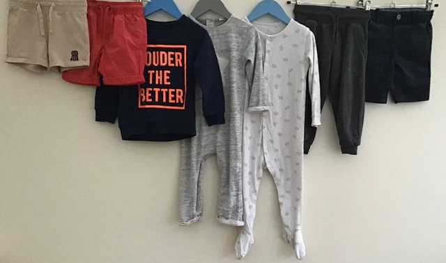 Pacchetto di abbigliamento bambini età 12-18 mesi Primark George River Island