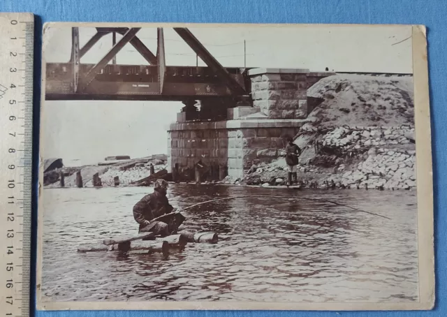 photo on passe-partout Russian Empire Siberia fishing funny fishermen