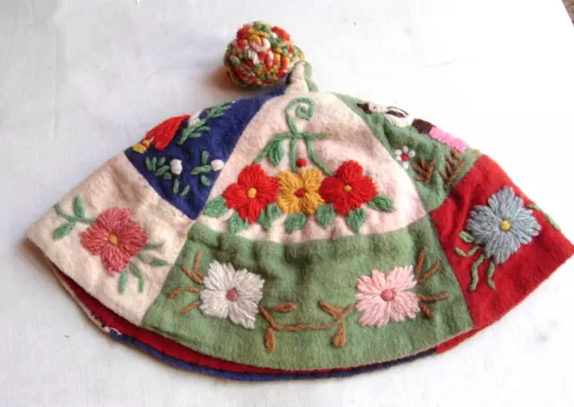 Antique Swiss Alpine skullcap wool bright colours embroidered people & flowers