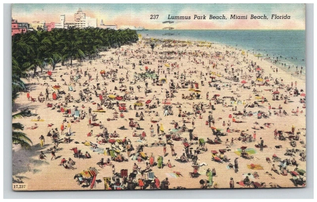 Postcard Linen FL 1946 Lummus Park Beach View People Ocean Scenic Miami Florida