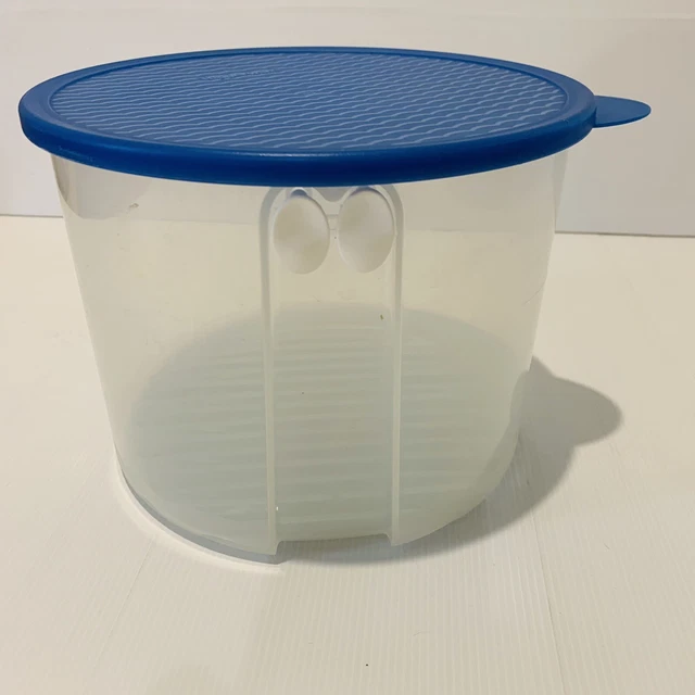 TUPPERWARE FRIDGESMART VENTSMART Round Blue Fridge Vegetable Lettuce