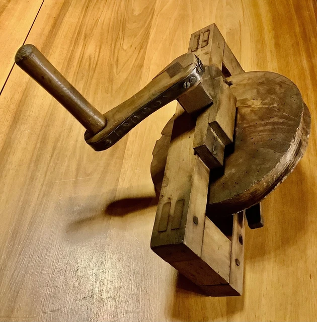 Ancienne Plane De Menuisier - Outil Vintage N°55 - Rabot Courbe Pour Bois - France
