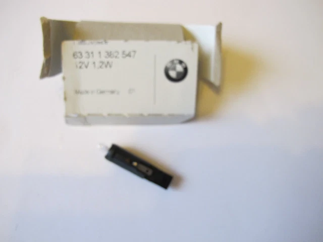 thumbnail image 2 of Genuine BMW E36 / Z3 Interior Bulb Socket With Holder - 61138353797 2 of 6