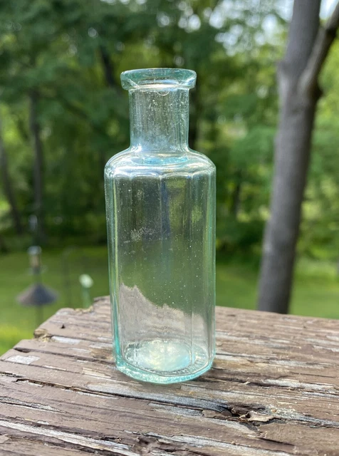 McNeil Med. Co., Harrisburg, PA, 12 Paneled Medicine Bottle