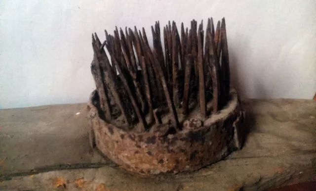 Primitive Romanian flax heckle hemp wool comb teasel tool 1800s metal teeth