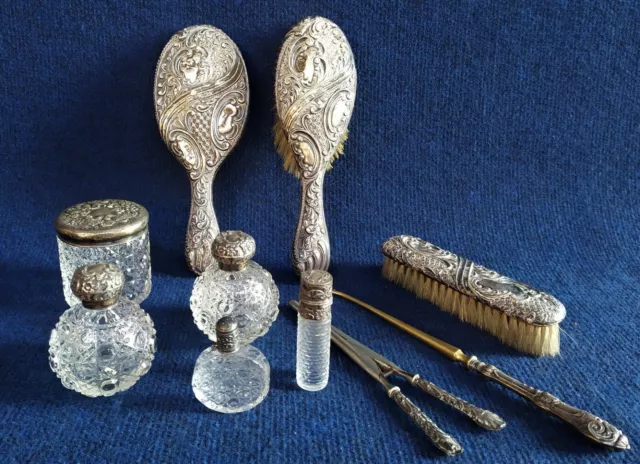 ANTICO SET DA TOILETTE VITTORIANO 10pz IN ARGENTO E VETRO - BIRMINGHAM 1880 ca