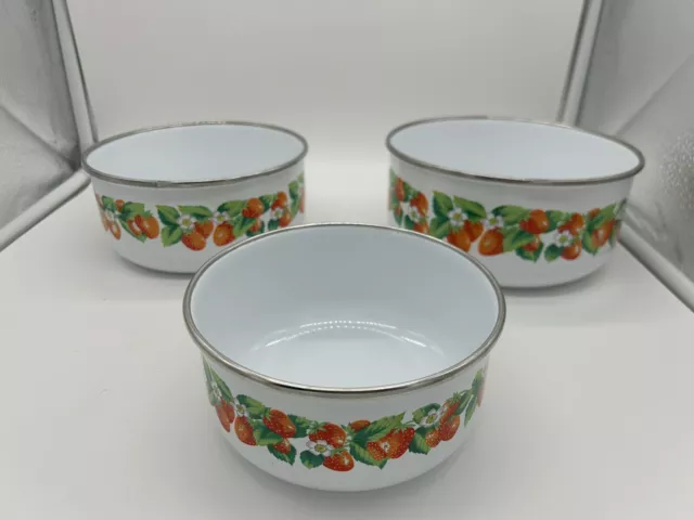 Kobe Kitchen Set Of 3 Strawberry Enamel Metal Mixing Nesting Bowls - Japan