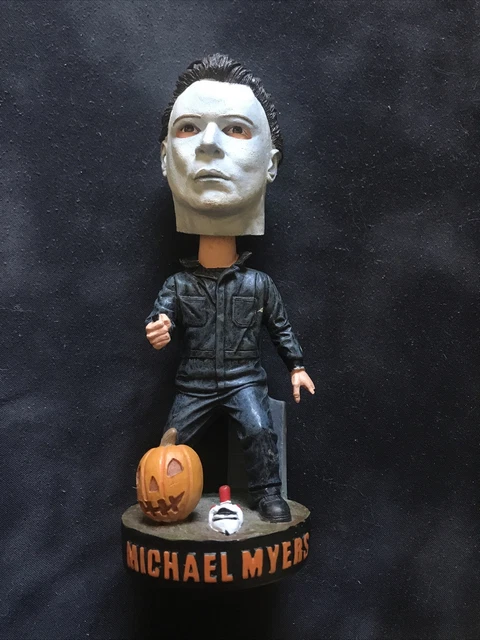 HALLOWEEN MICHAEL MYERS HEAD KNOCKER BOBBLE HEAD NECA (broken Knife)